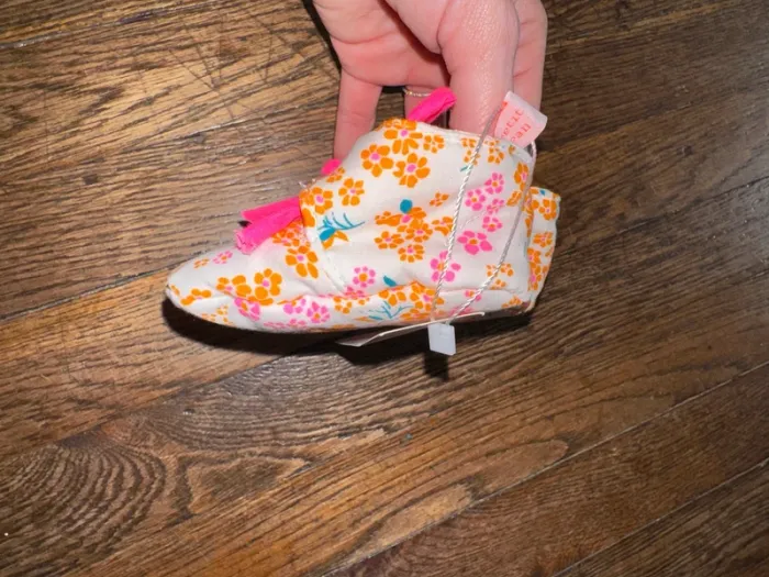 chaussons bébé Petit Pan taille unique neufs - photo numéro 2