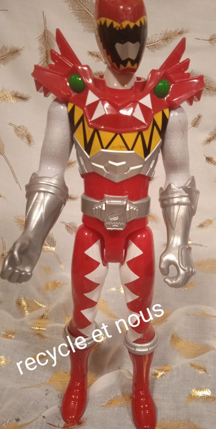 figurine  30 cm '' power rangers rouge