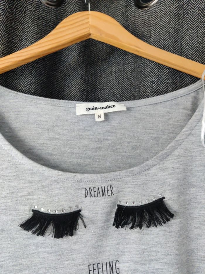 Tee shirt grain a. Malice
