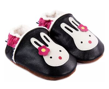 chaussons bébé en cuir souple fourrés