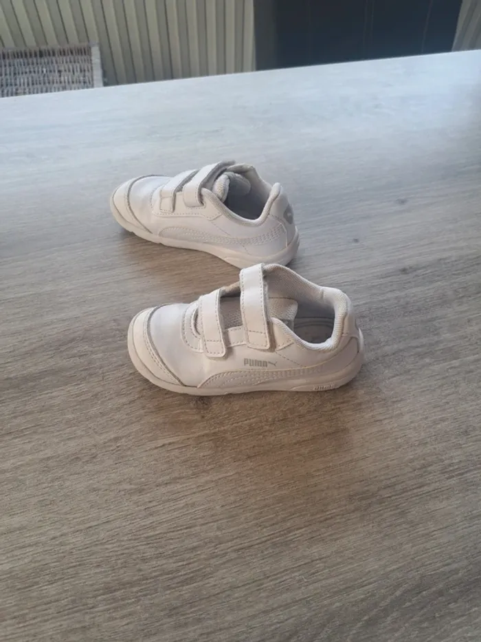 Basket a scratch puma taille 24 - photo numéro 3