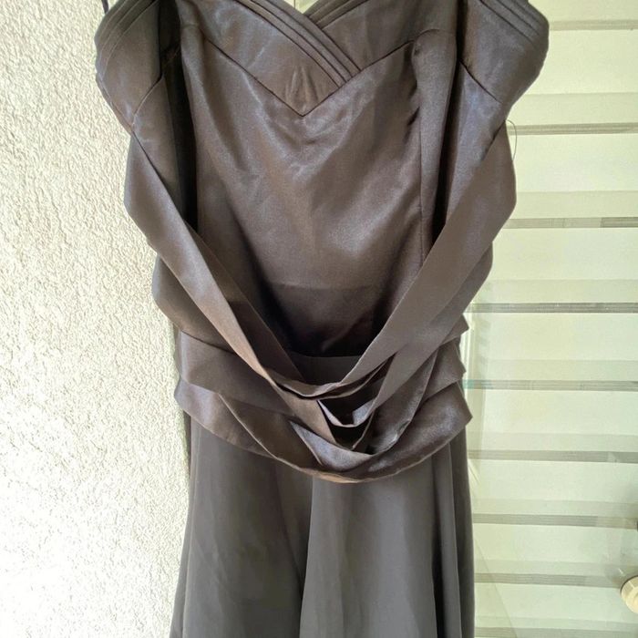Jolie robe noire bcp taille 38 - photo numéro 2