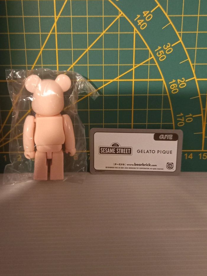Bearbrick gelato pique - photo numéro 3
