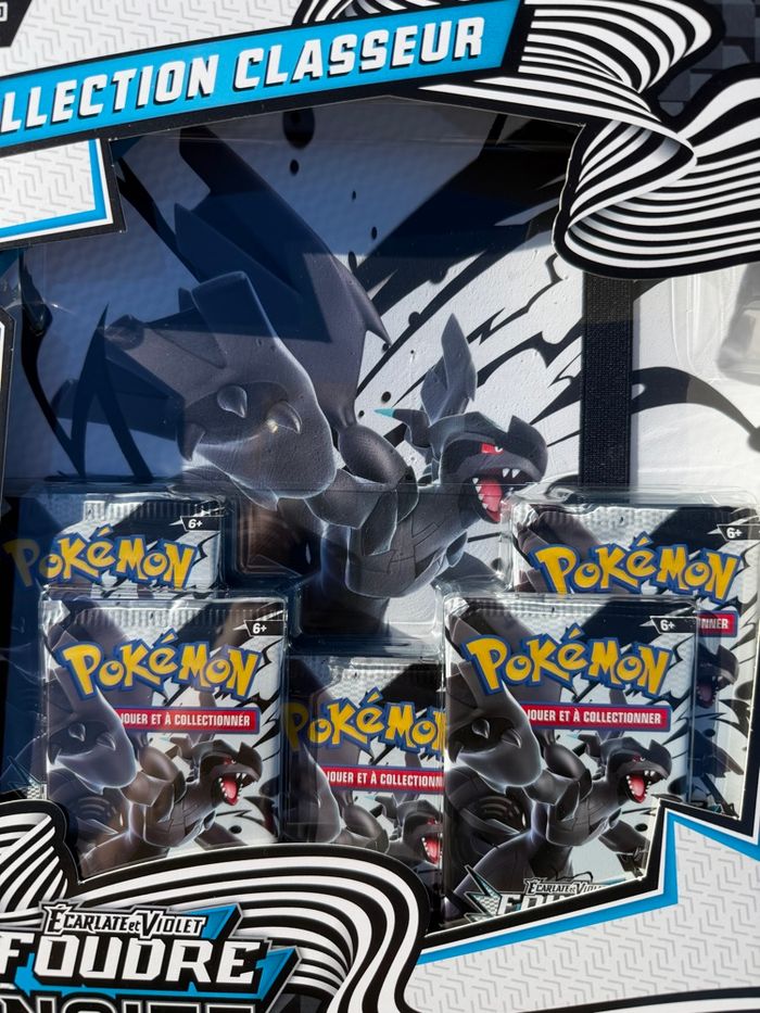 Coffret classeur Pokémon foudre noir - photo numéro 2