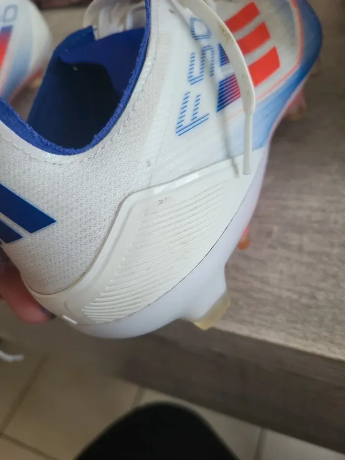 Crampons moulés Adidas F50 Pro FG - photo numéro 8