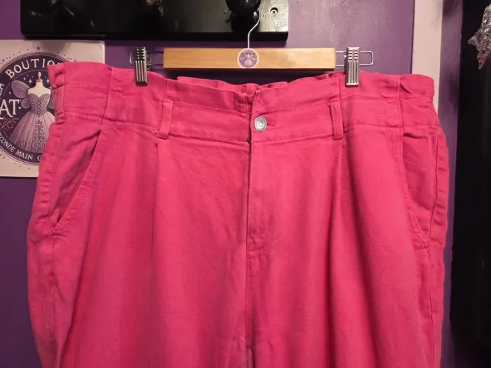 Jean carotte taille 52 Kiabi – Rose fuchsia - photo numéro 2