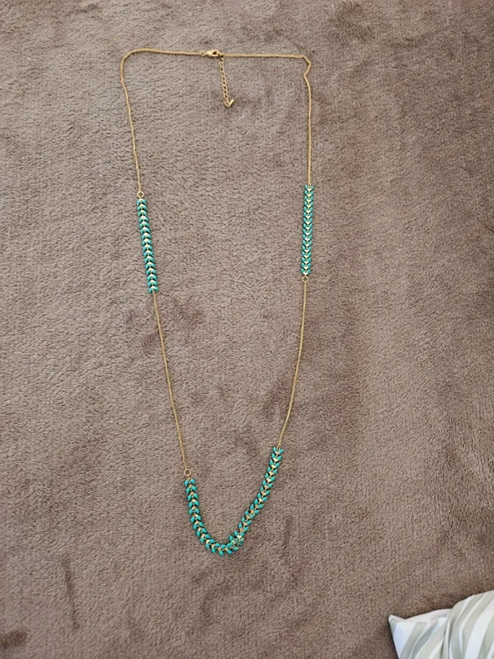 Collier long