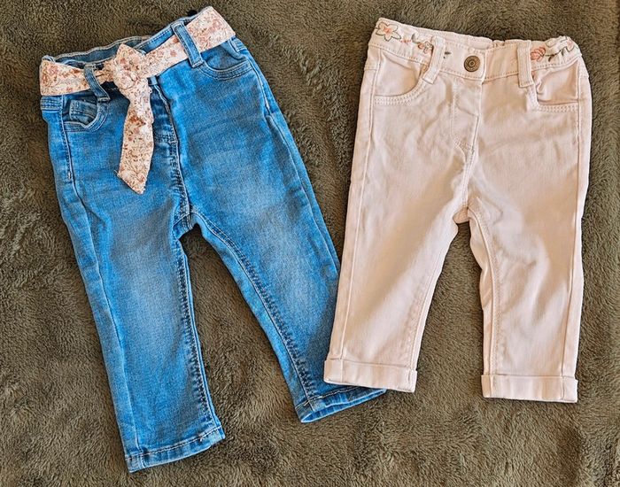 Lot 2 jeans pantalons 6 mois tape à l'œil