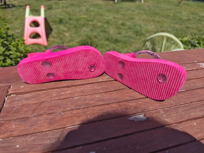 Jolies tongs à paillettes avec élastique TAO taille 22/23 - photo numéro 3
