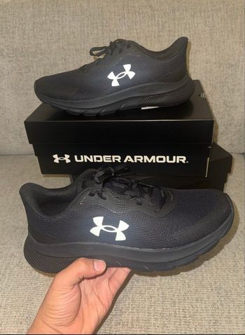 Baskets Under Armour noires – taille 42 – très bon état