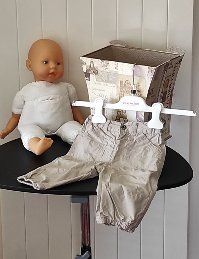 Beau pantalon bébé fille 9 mois – beige, très bon état