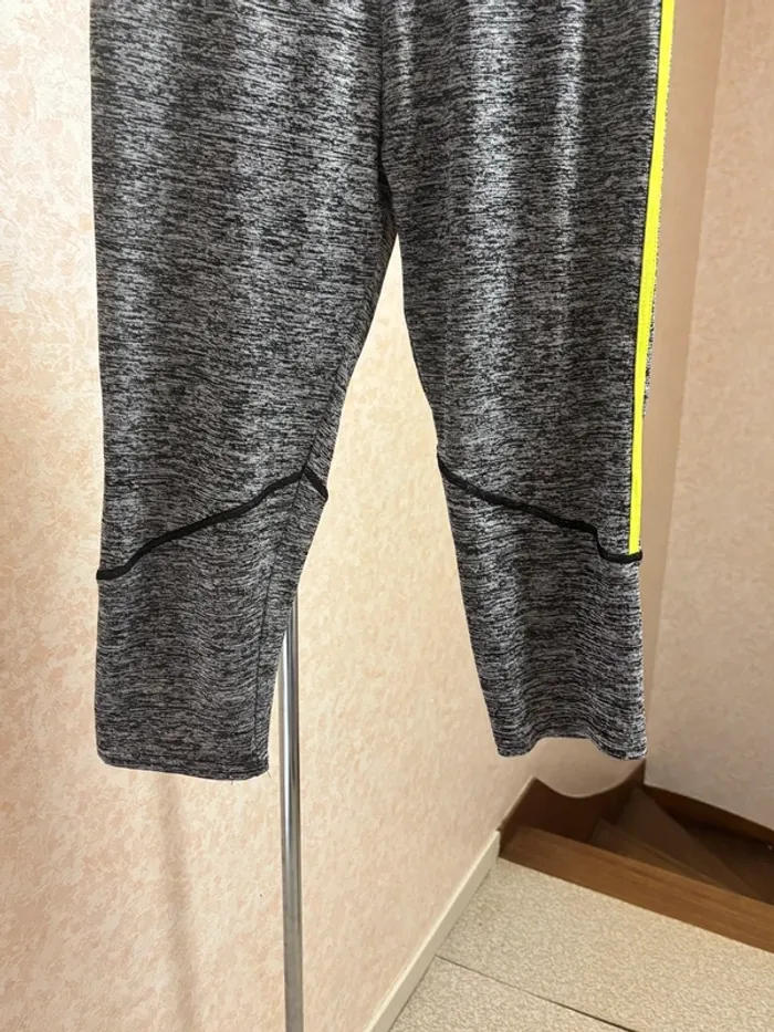 Leggings court taille 36/38 - photo numéro 3