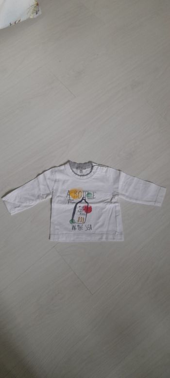 Tee-shir manches longues T 6 mois