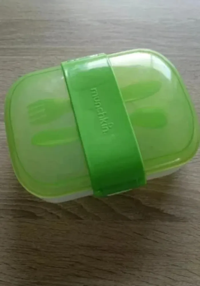 lunchbox boite à repas bento vert enfant Très bon état·Munchkin - photo numéro 2