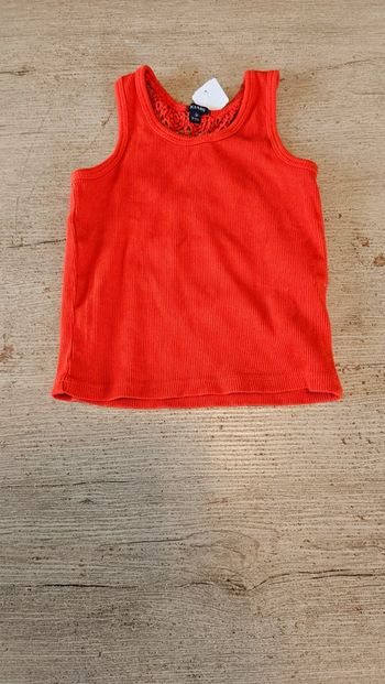 Débardeur rouge cotellé, avec broderie dans le haut dj fos, Kiabi, 3 ans, nickel