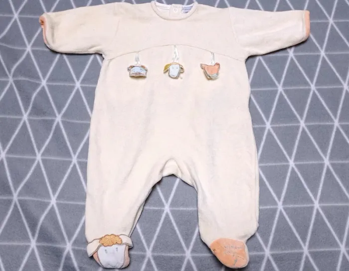 đŠ Lot 4 pyjamas hiver + 2 bodies manches longues, bĂ©bĂ© garçon 1 mois - photo numĂ©ro 7