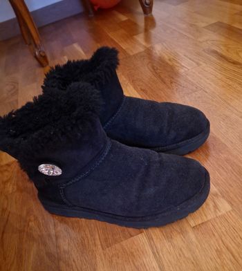 Ugg Bailey Button Bling 