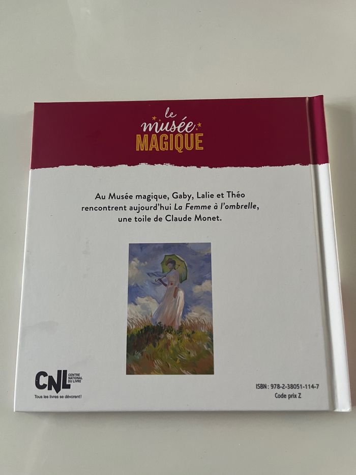 Livre McDo « la femme a l’ombrelle » - photo numéro 2
