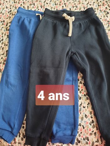 2 bas de jogging kiabi 4 ans