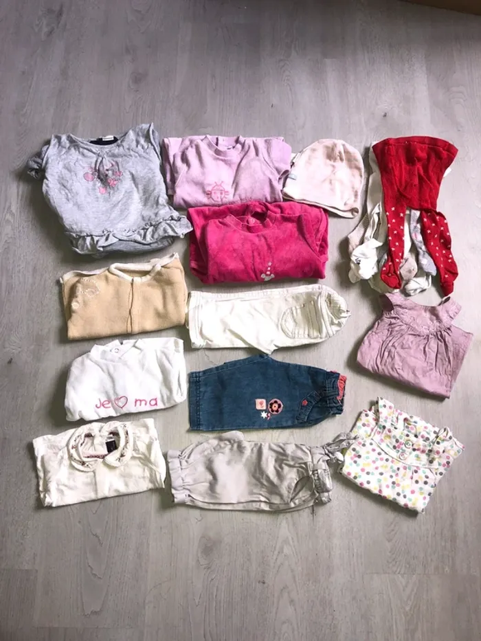 Lot de vêtements fille avec marques 3 mois Tbe