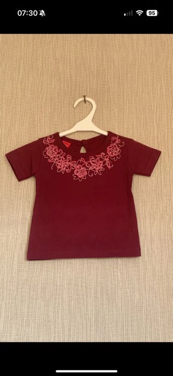 T-shirt bordeau Neuf Taille 2 ans