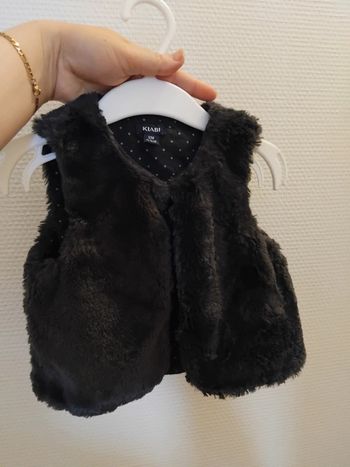 Gilets fausse fourrure fille 12mois