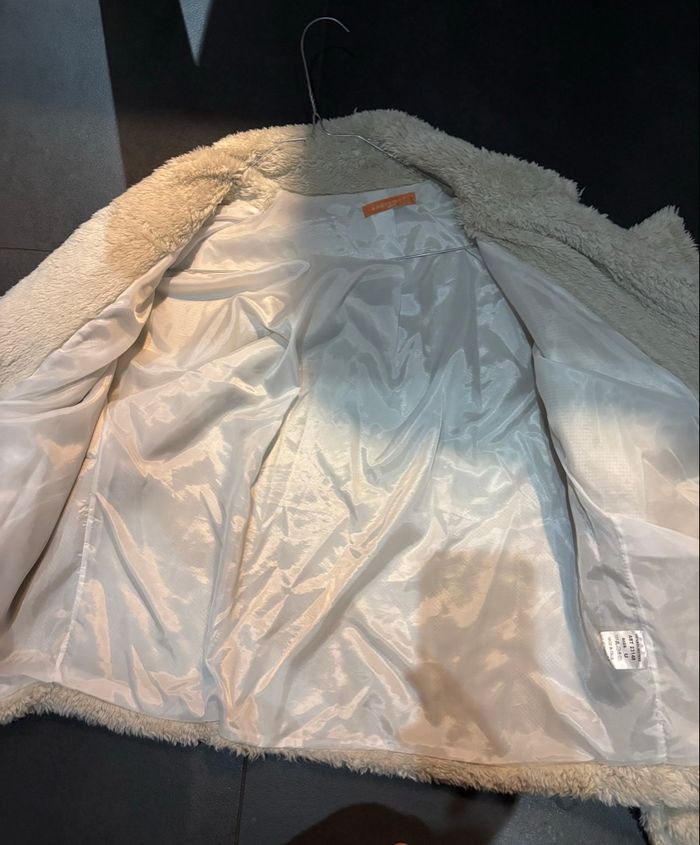 Manteau fausse fourrure - photo numéro 3