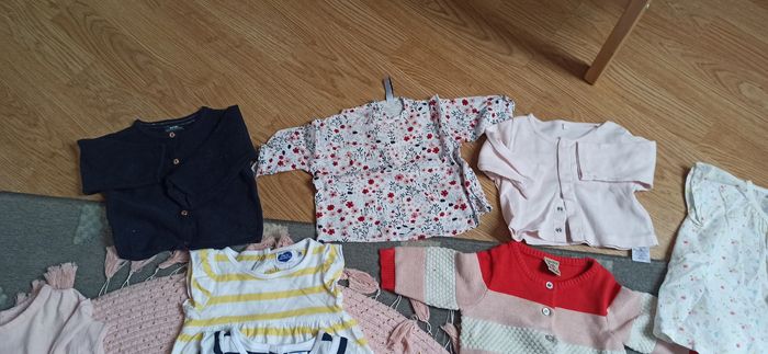 Lot vetements 3 mois fille - photo numéro 9