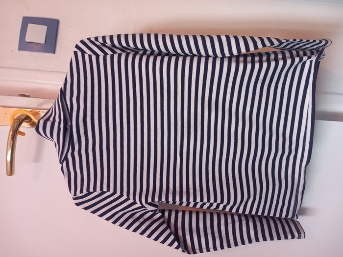 Sous-pull garçon Sergent Major 8 ans rayé bleu marine et blanc très bon état - photo numéro 3