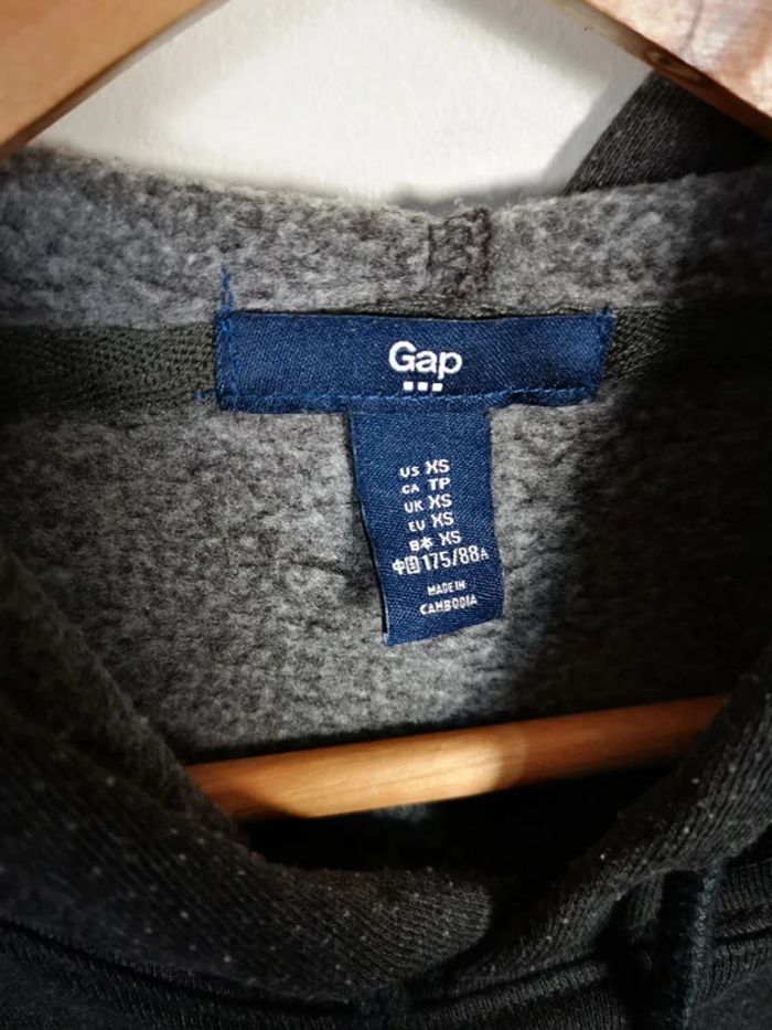 C29 sweat gris Gap XS - photo numéro 3