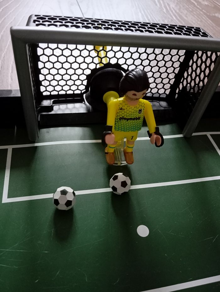 Terrain foot Playmobil - photo numéro 2