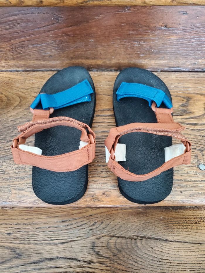 Sandales légères 28/29 - photo numéro 4