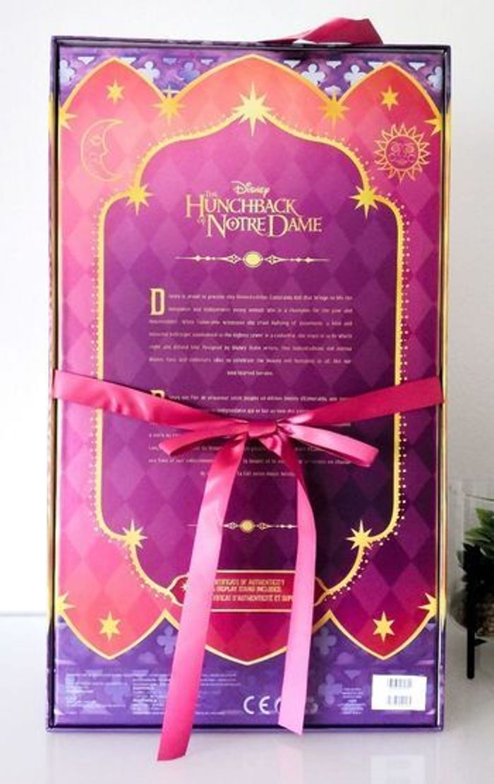 Poupée édition limitée Esmeralda  Disney NEUVE - photo numéro 9