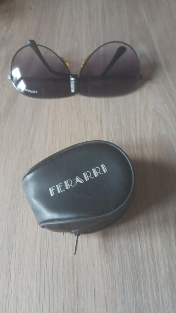 Paire de lunettes Ferrari - photo numéro 2