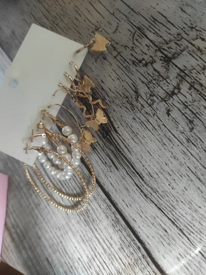 Lot 5 boucles d'oreilles - photo numéro 5