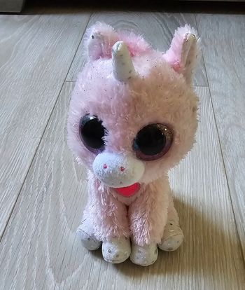Peluche ty licorne rose en très bon etat
