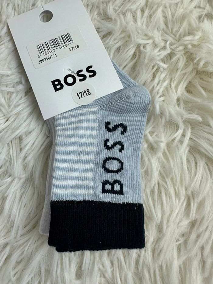Lot de 2 paires de chaussettes BOSS taille 17/18 - photo numéro 2