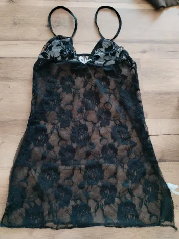 Nuisette taille 36 neuve