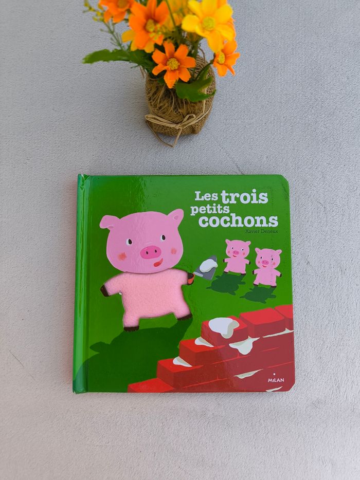 Livre Les trois petits cochons Milan