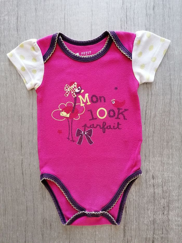Lot de 2 bodies manches courtes 9 mois - photo numéro 2