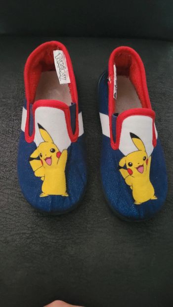 Chaussons pikachu