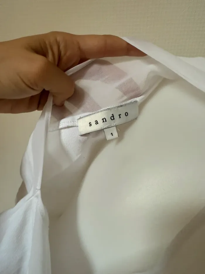 T- shirt Sandro en très bon état dos nue taille S blanc - photo numéro 6