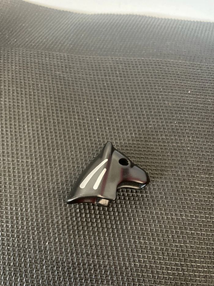 Playmobil cagoule noire avec motifs cheval tournoi chevalier moyen âge château citadelle forteresse - photo numéro 3