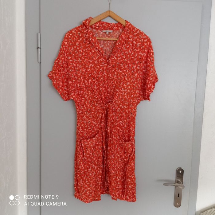 Robe rouge à fleurs t38