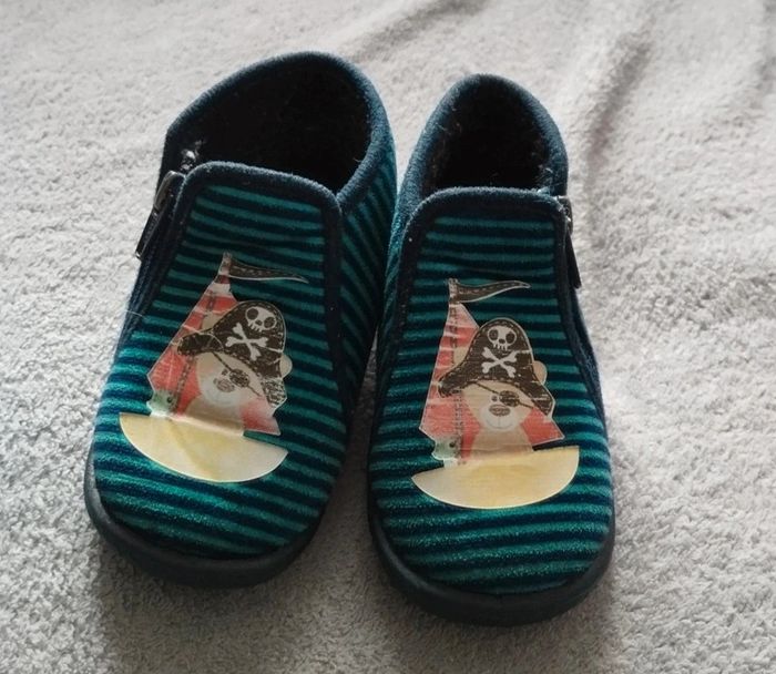 Chaussons taille 20