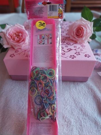 Machine pour faire des bijoux en elastiques