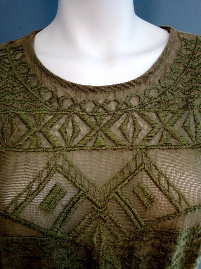 Tee shirt brodé - photo numéro 3