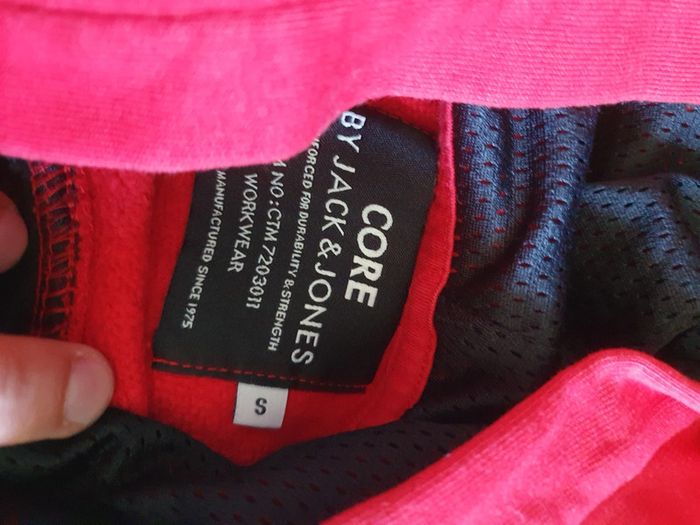 Pull avec Capuche taille S - photo numéro 3
