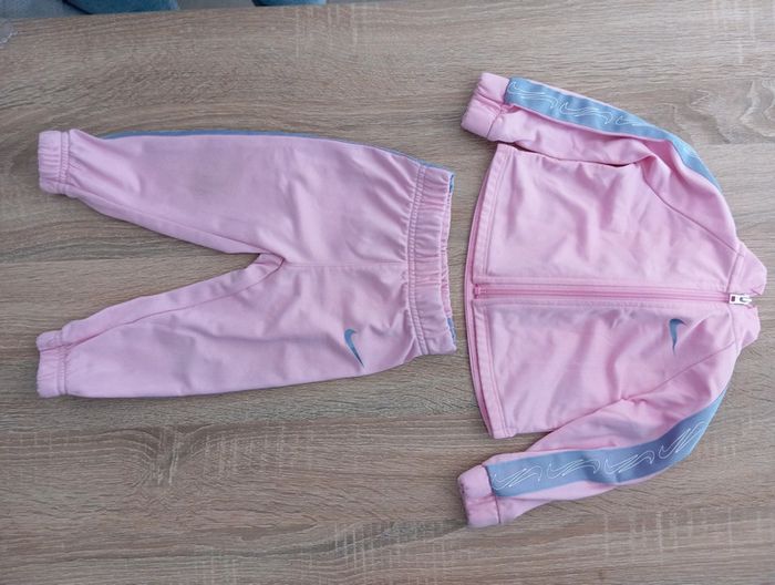 Ensemble nike