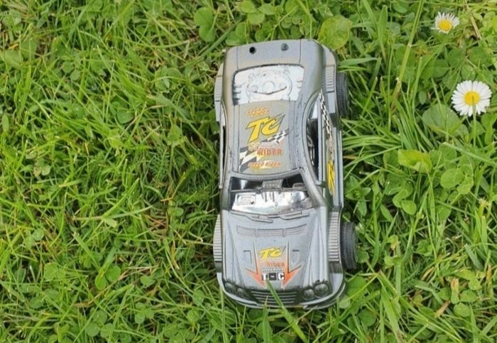 Camion et voitures 🚗 - photo numéro 2